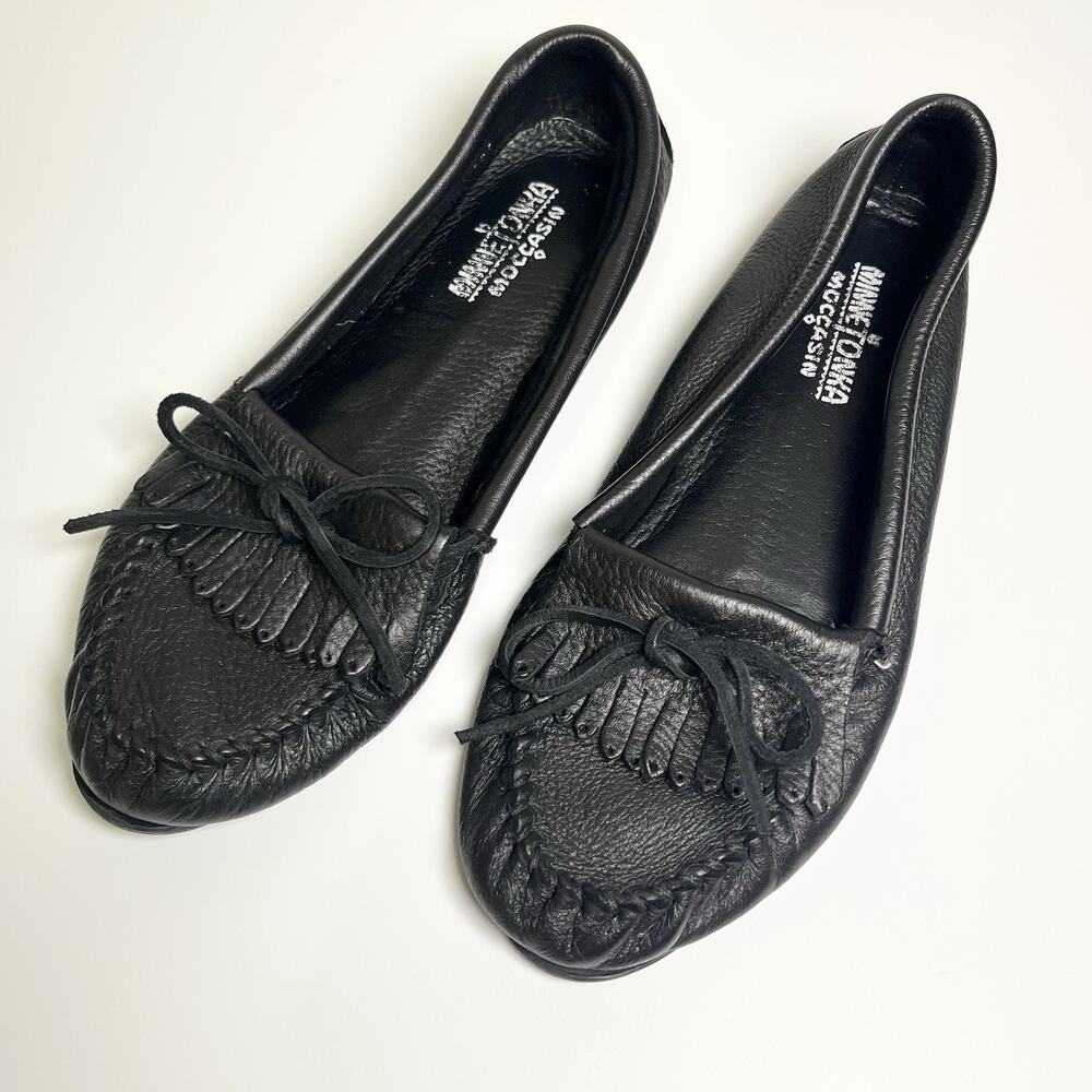 Minnetonka Deerskin Kilty Moccasins Black Leather Fringe Flats Women's 10 Boho